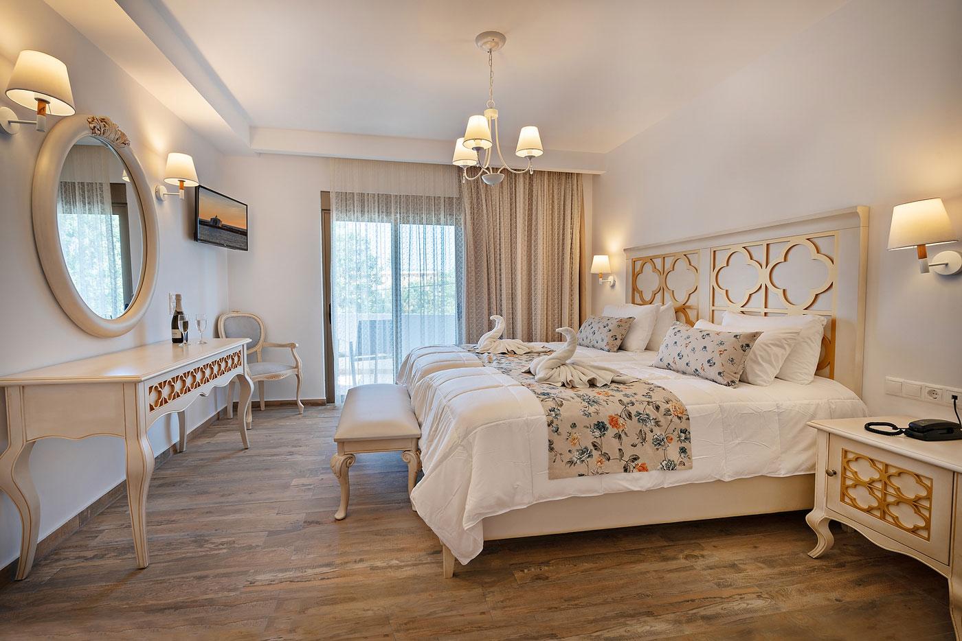 Delfina Boutique Hotel Paralia Kourna Екстериор снимка